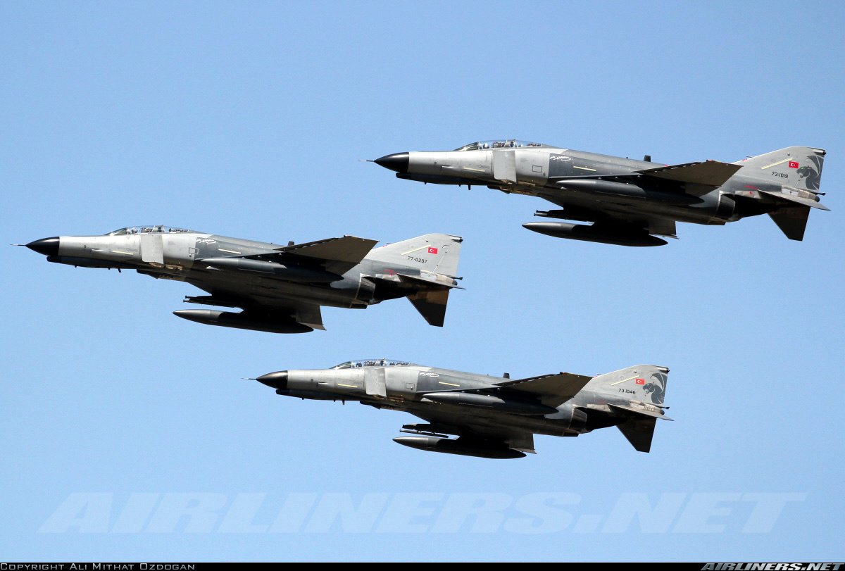 F 4 4 2 16. Турецкий f4 Phantom. F4 2020. MCDONNELL Douglas 2020. Предкрылок f-4e.