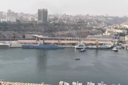 أسطول حربي روسي يرسو في ميناء وهران